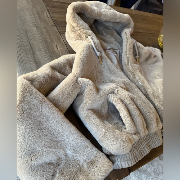 Faux Fur Jacket - Picture 3 of 5